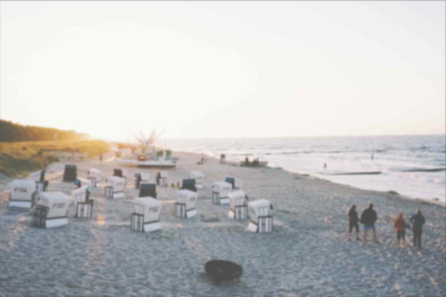 Ruhiger Ostseestrand bei Zingst